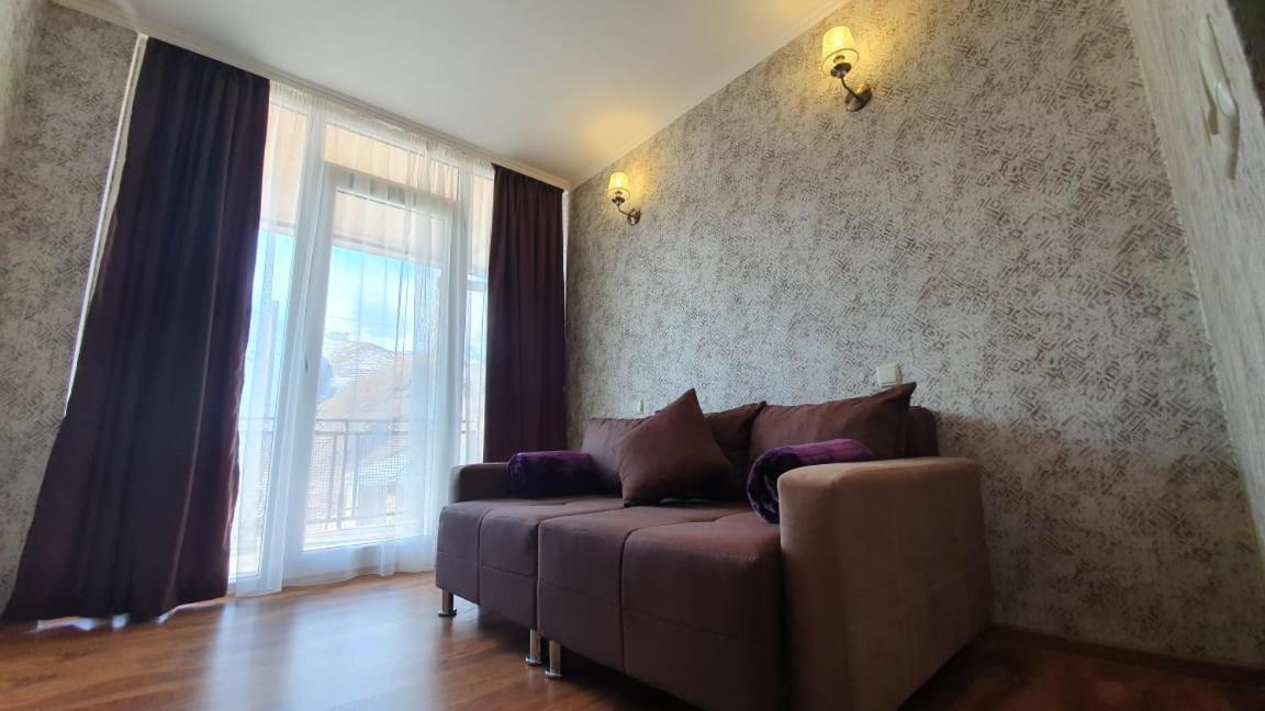 Guest House Sandro Kazbegi Exterior foto